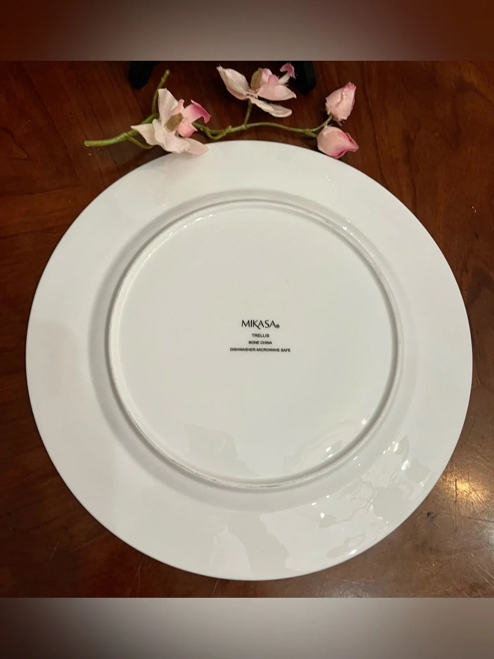 Set of 2 Mikasa Trellis White Bone China Dinner Plates 11” Elegant Lattice Rim